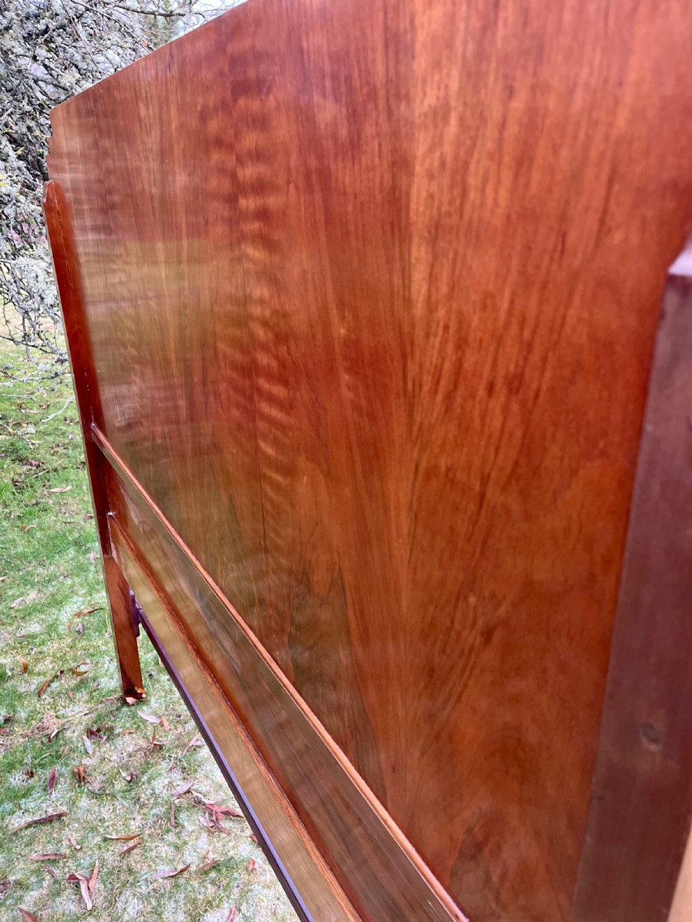 Art deco double bed View X