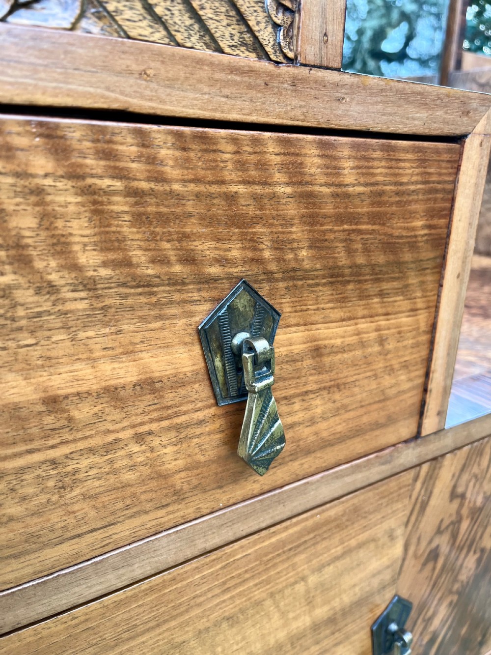 Art deco dressing table View VIII