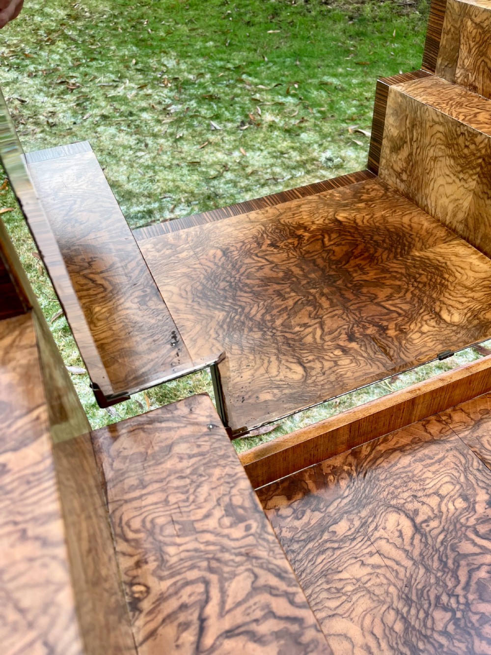 Art deco dressing table View XII