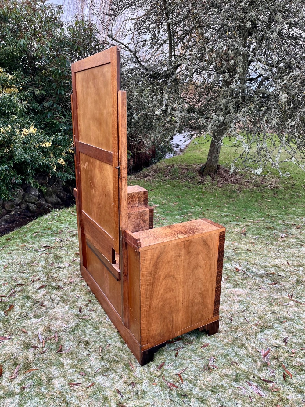 Art deco dressing table View XV