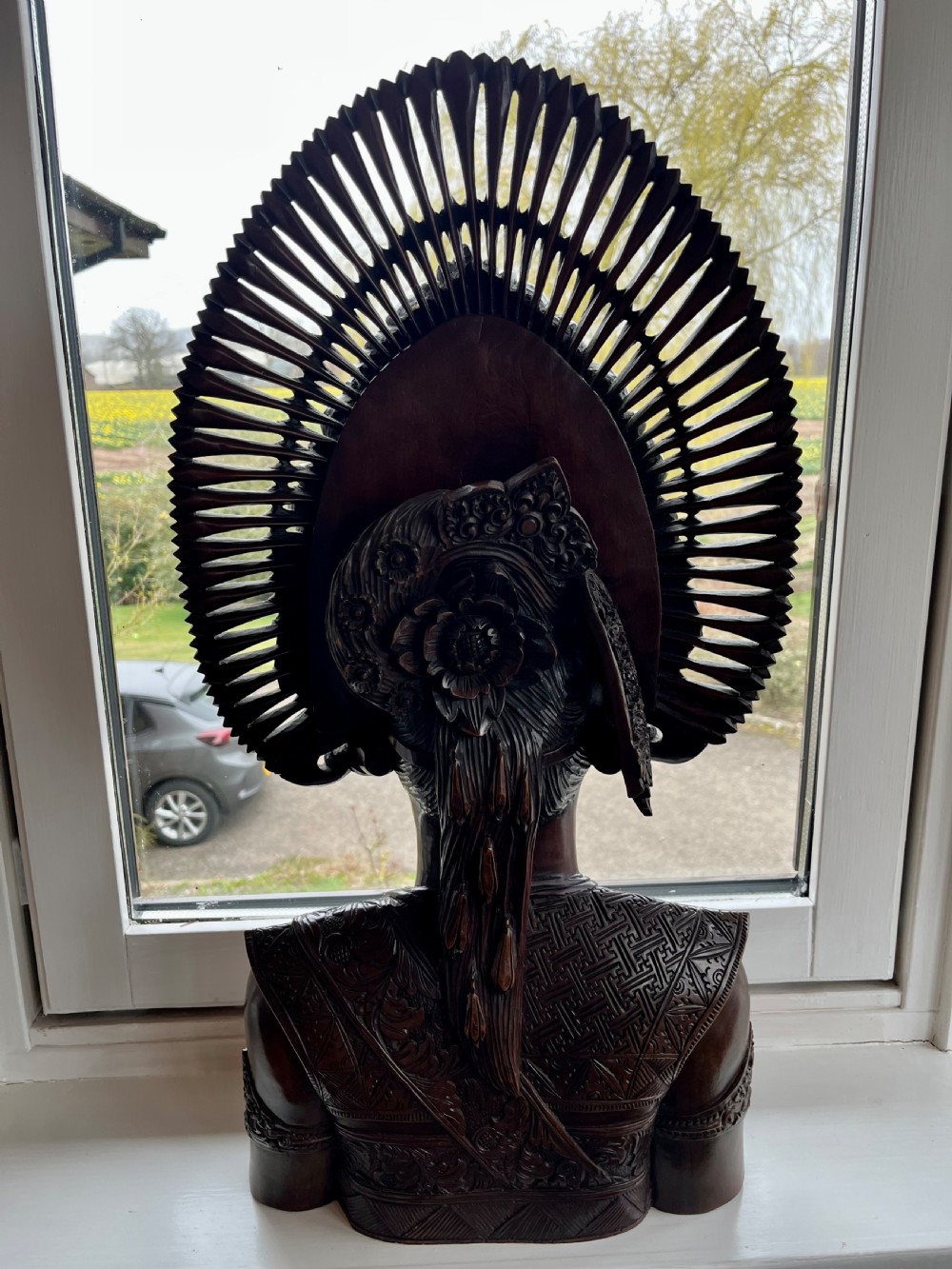 Finely carved Balinese bust View VIII