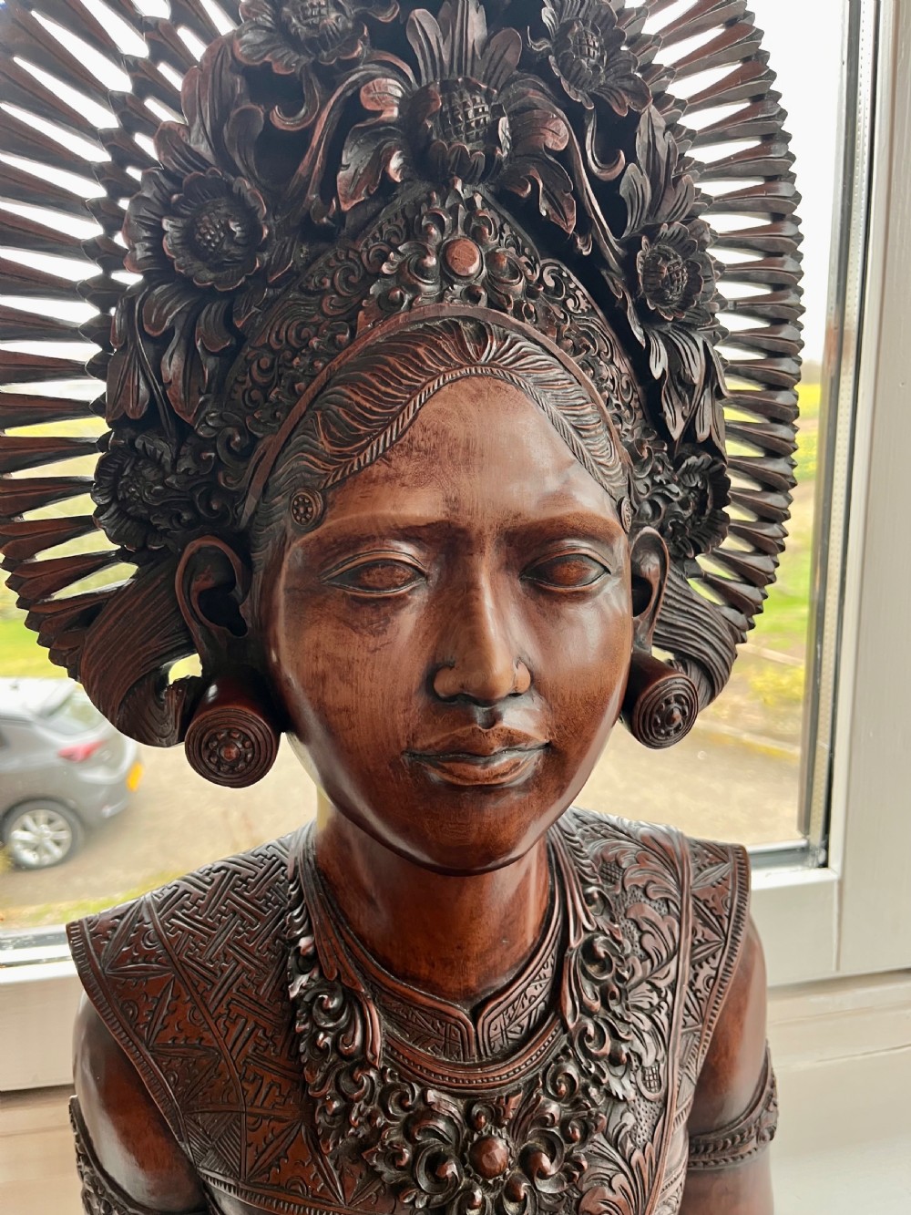 Finely carved Balinese bust View XI