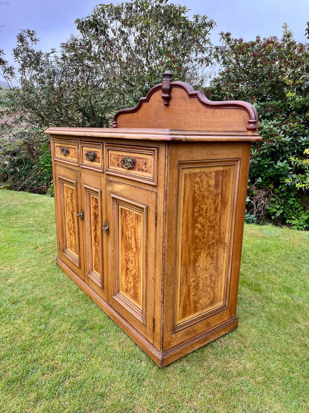 Scottish dresser base View VII