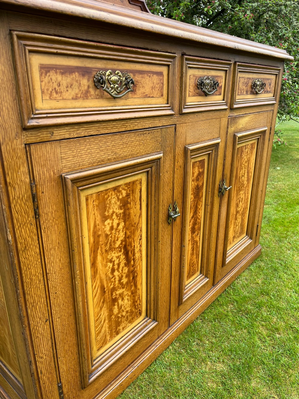 Scottish dresser base View XV