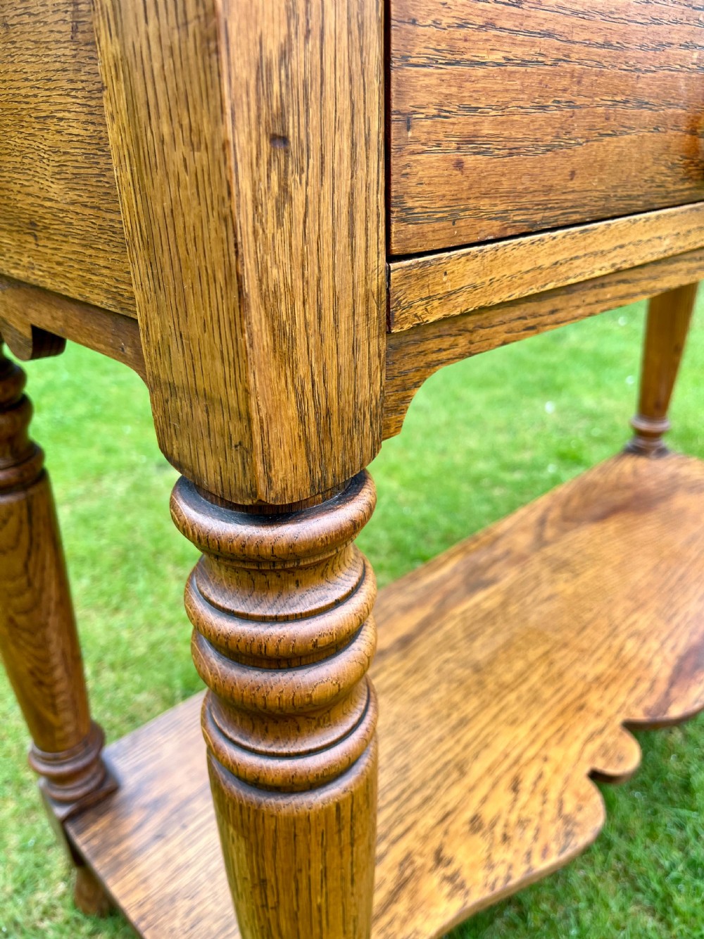 Arts and crafts oak console table View XII