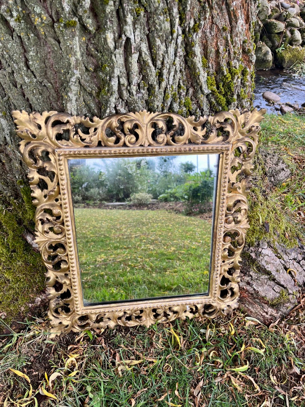 Florentine wall mirror  View II