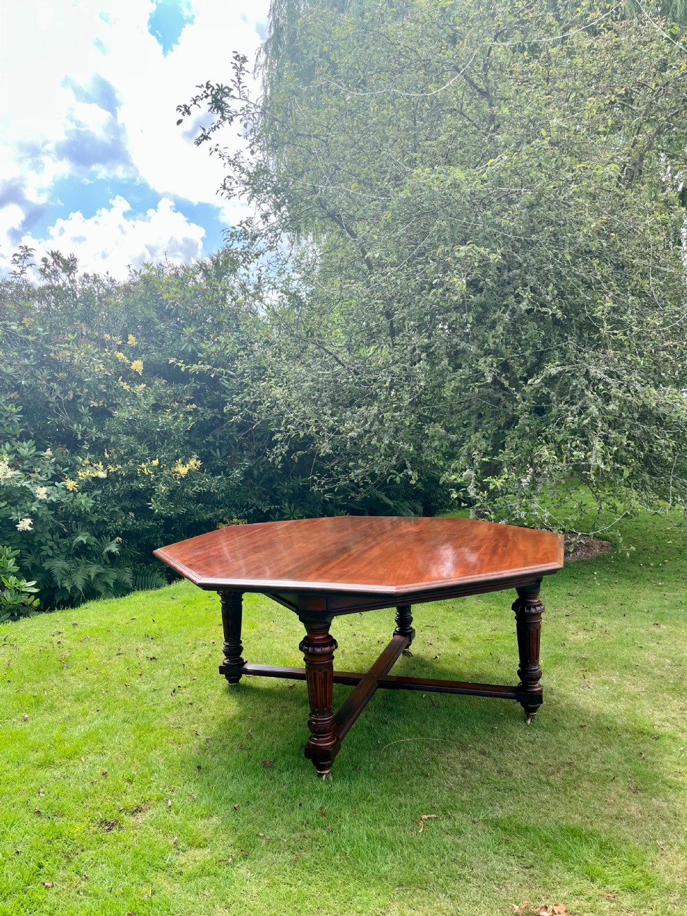 Large octagonal mahogany dining table  View IV