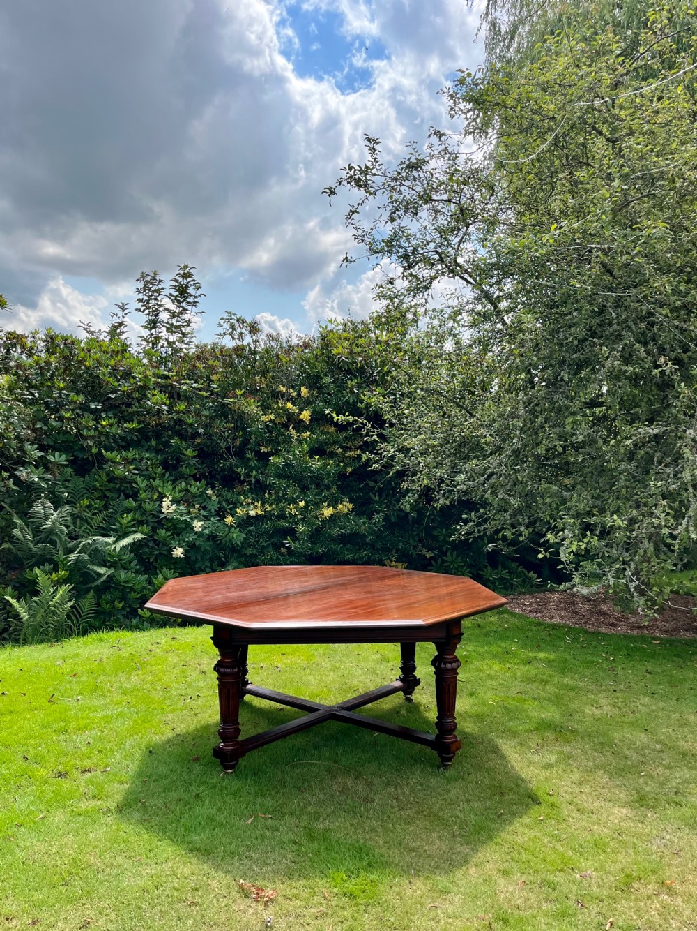 Large octagonal mahogany dining table  View VIII