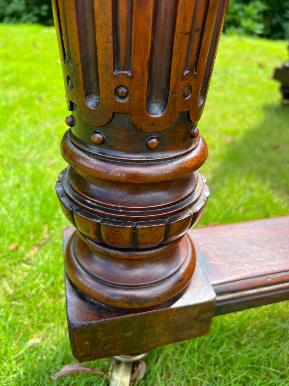 Large octagonal mahogany dining table  View XVII