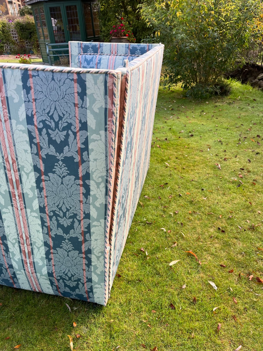 Small Knole settee View V