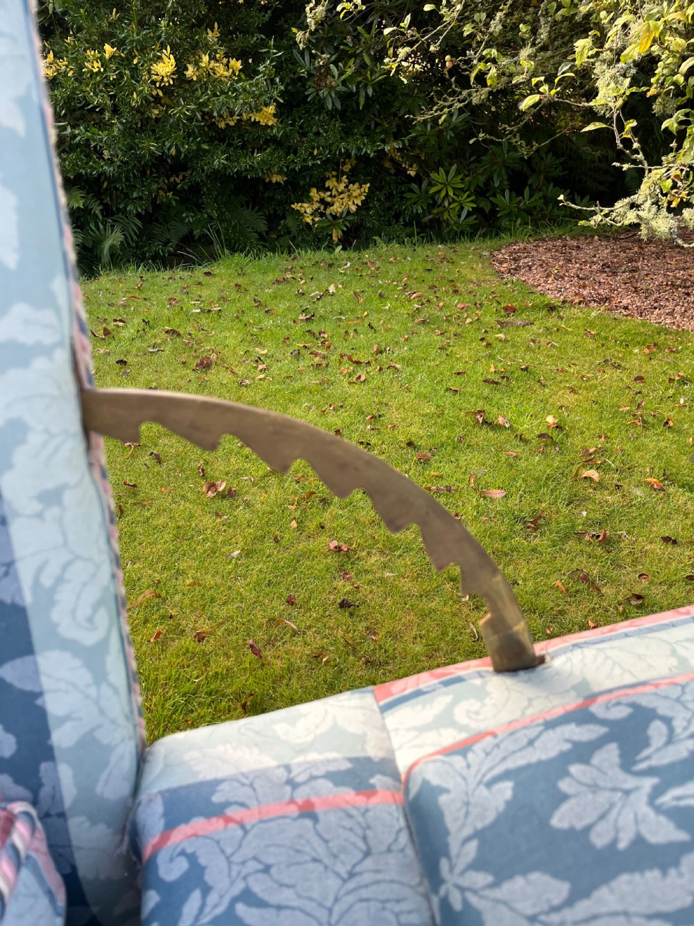 Small Knole settee View VIII