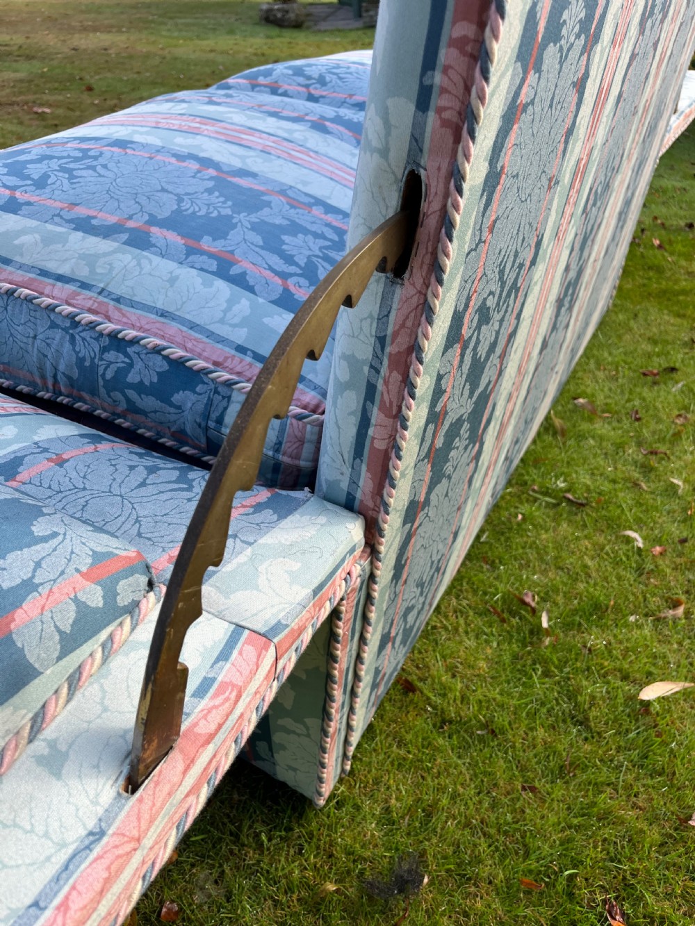 Small Knole settee View IX