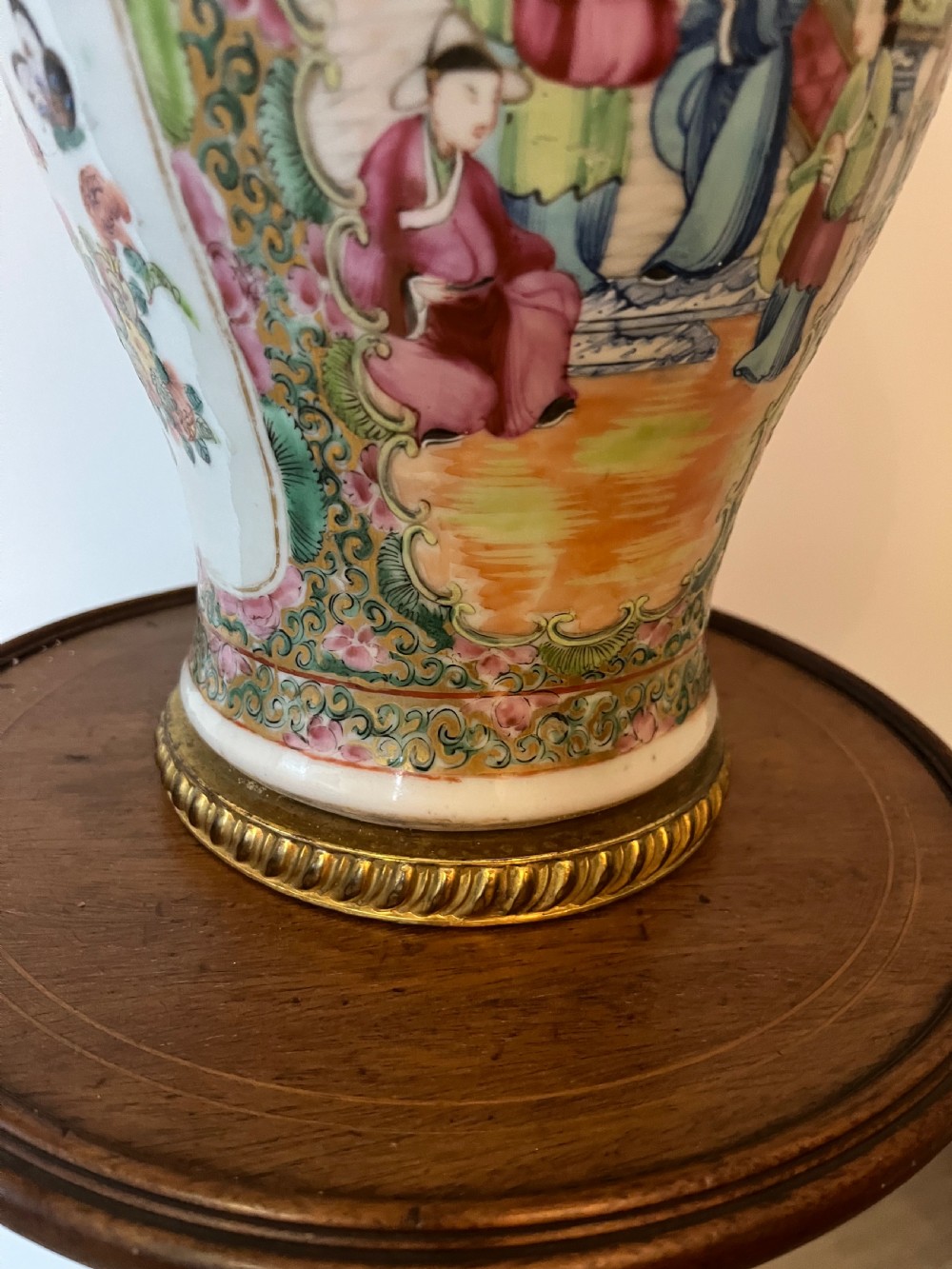Chinese table lamp View III