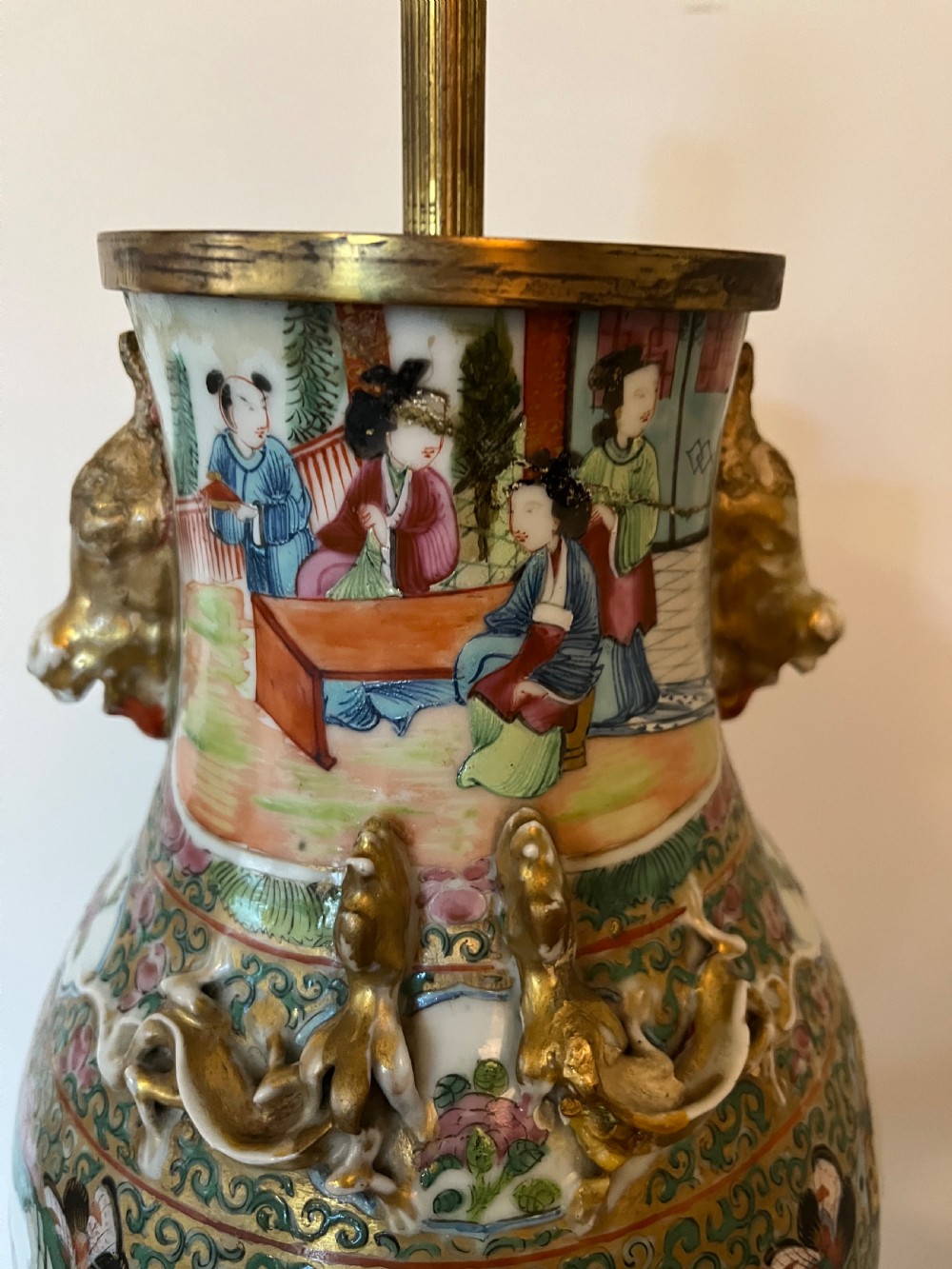 Chinese table lamp View V