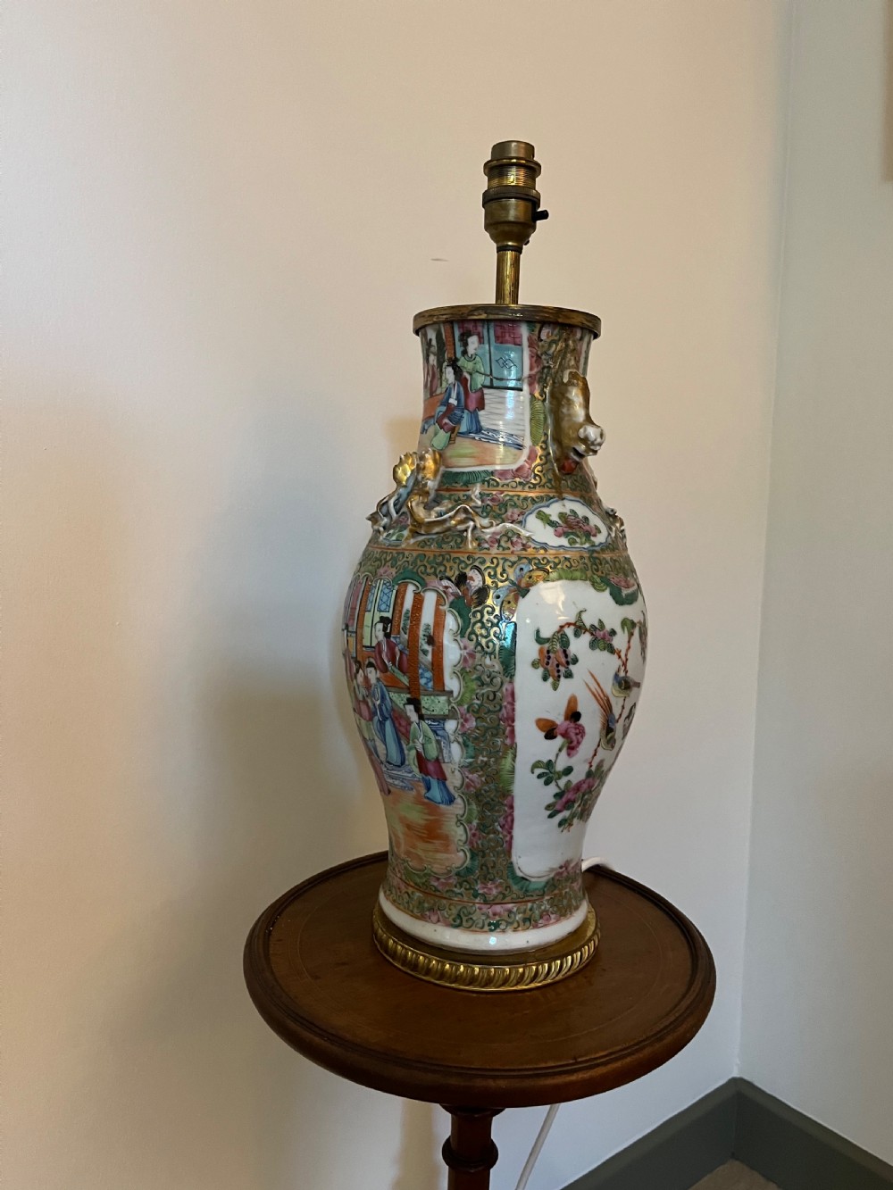 Chinese table lamp View IX