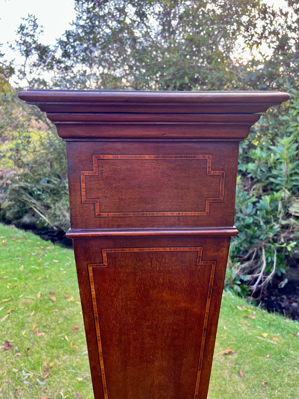 Mahogany inlaid pedestal plant stand View V