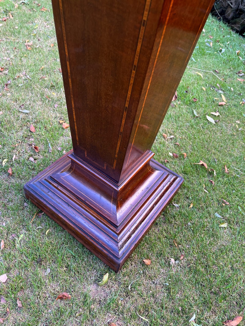 Mahogany inlaid pedestal plant stand View VI