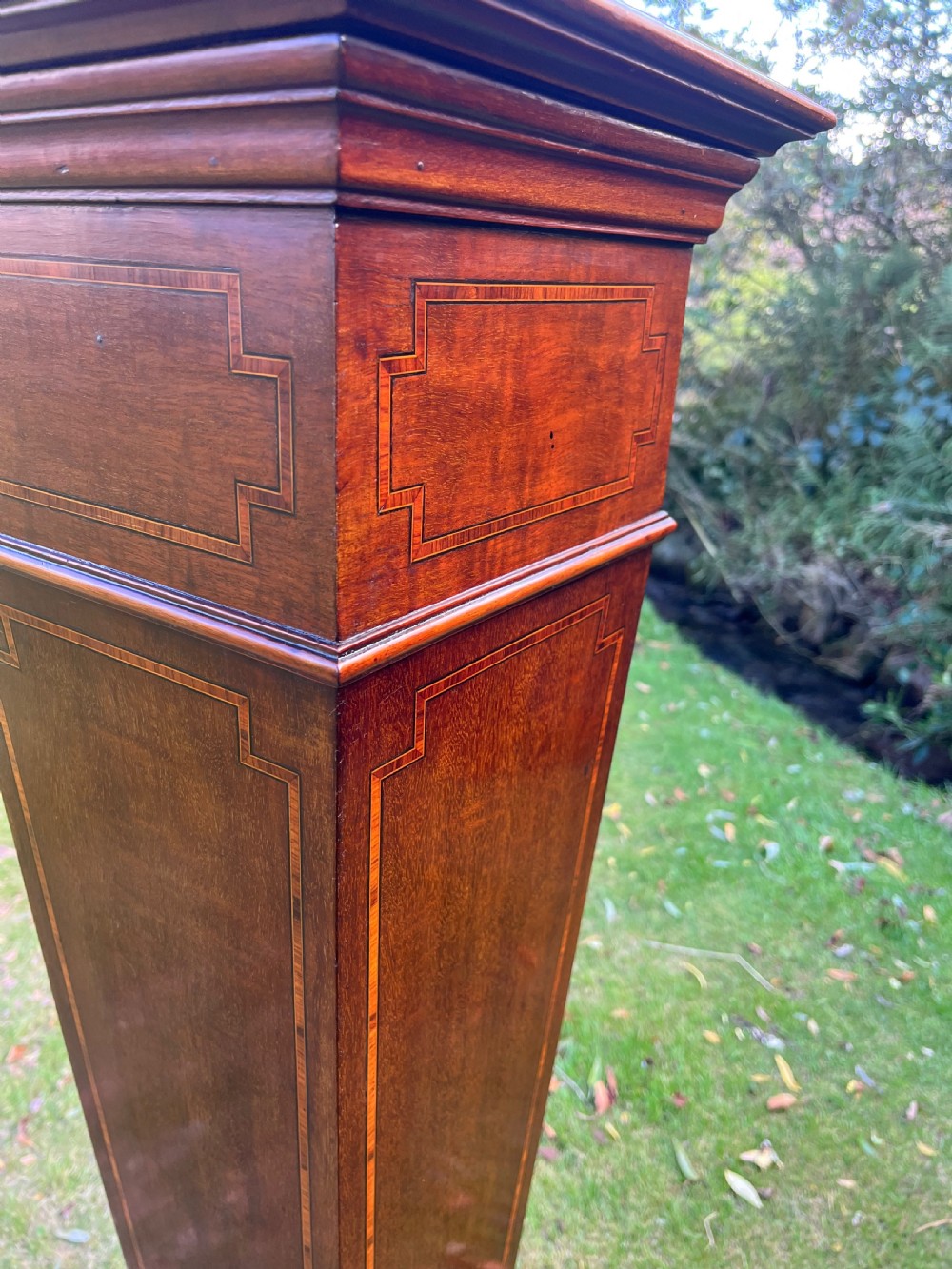 Mahogany inlaid pedestal plant stand View VII