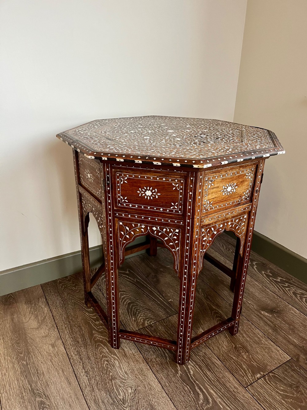 Large Hoshiarpur table View III