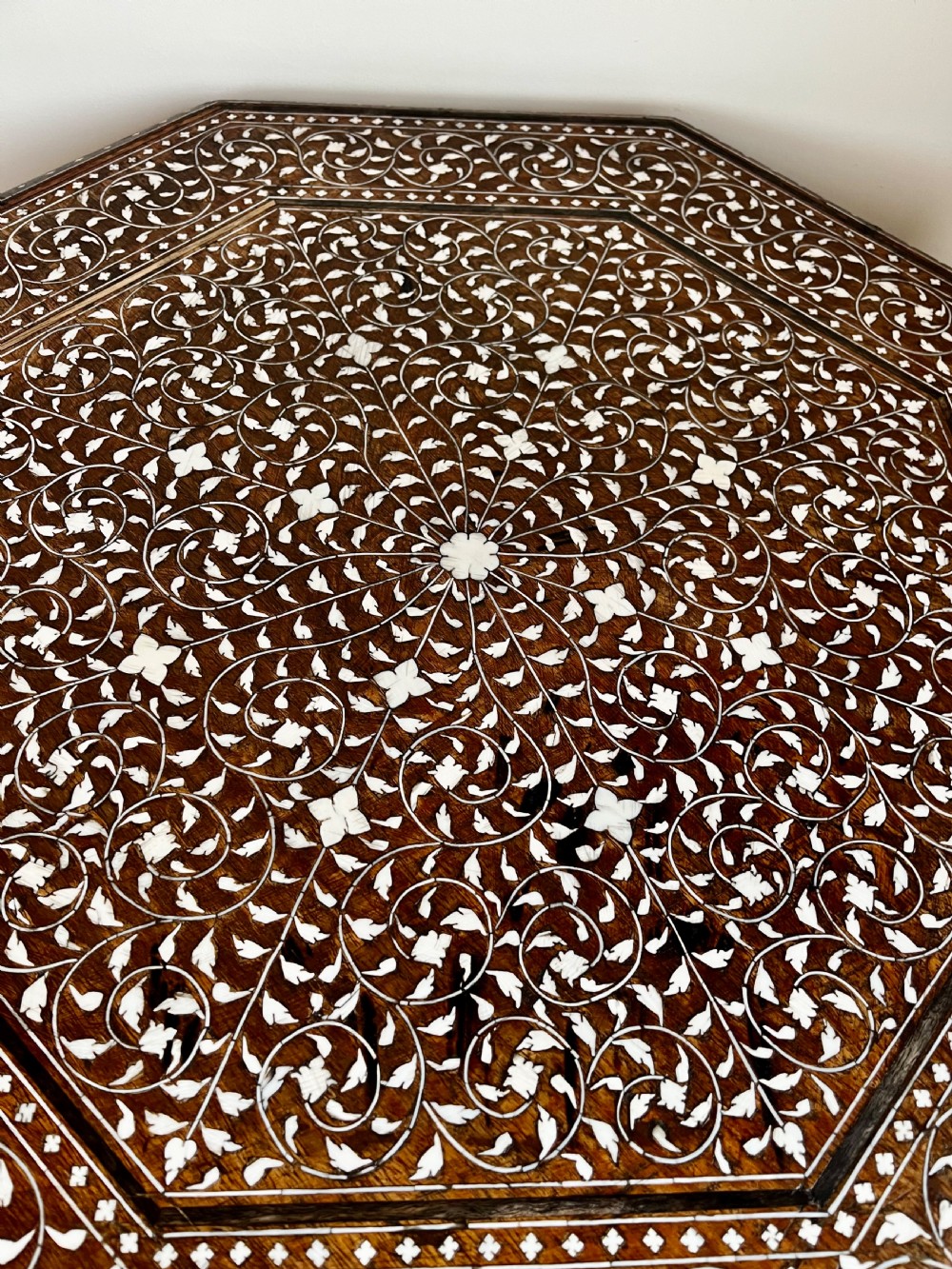 Large Hoshiarpur table View V