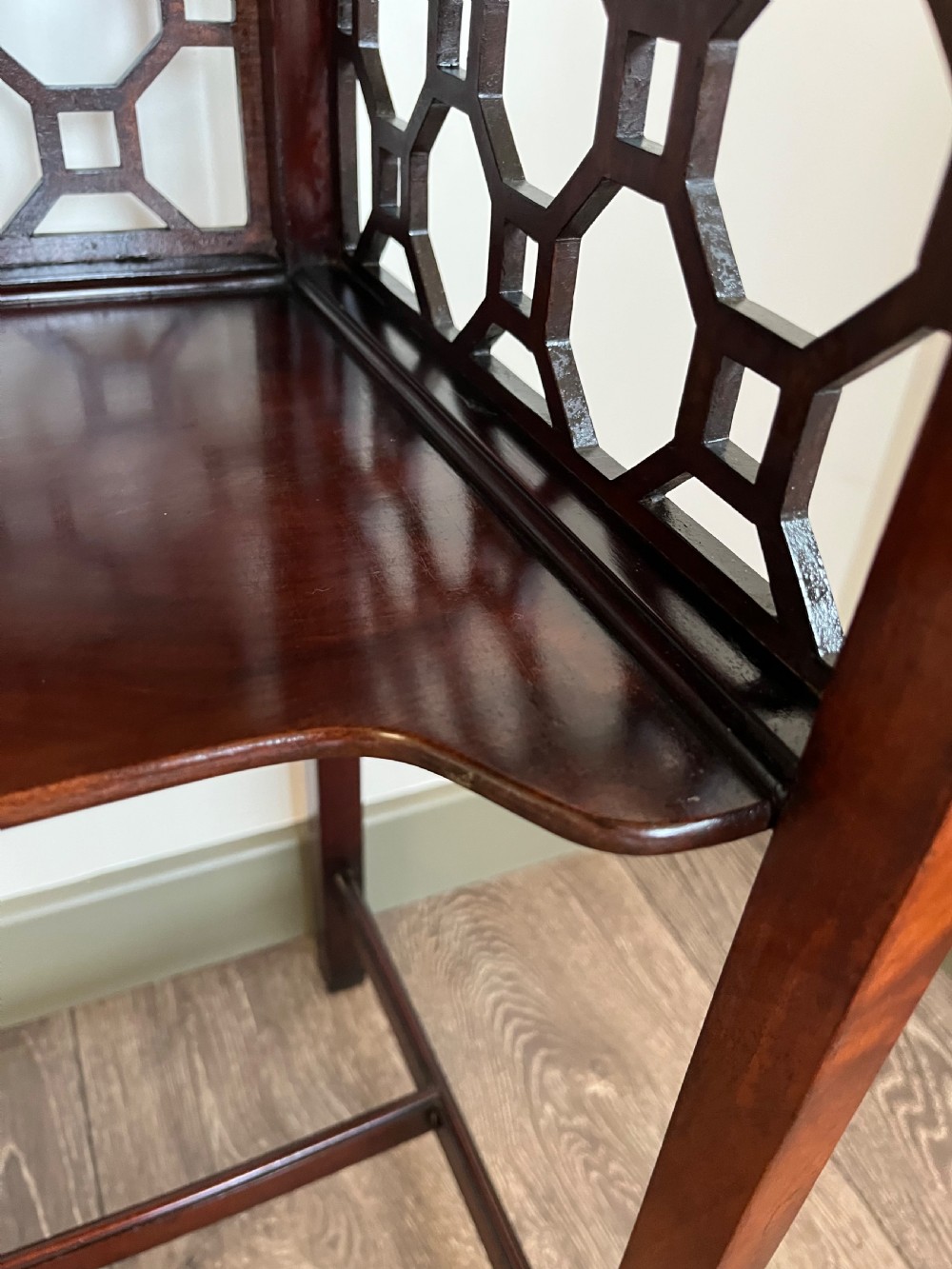 Occasional book table View XIII