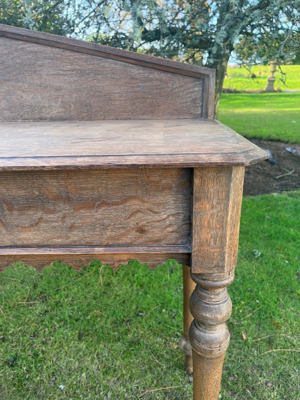Oak console table  View IV