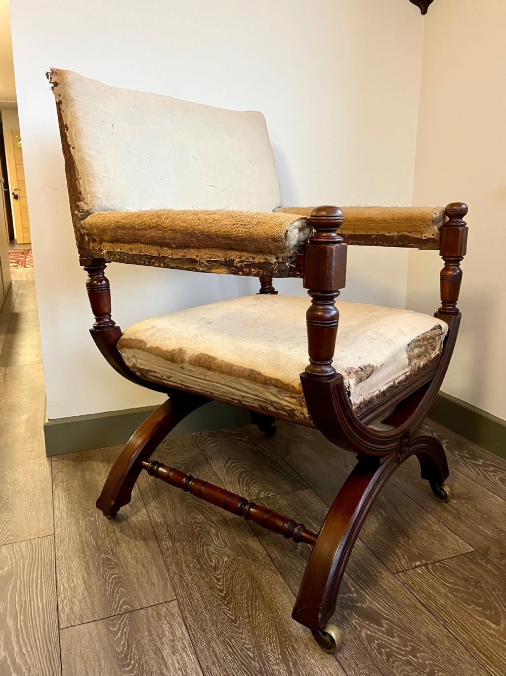 Cross frame open armchair  View VII