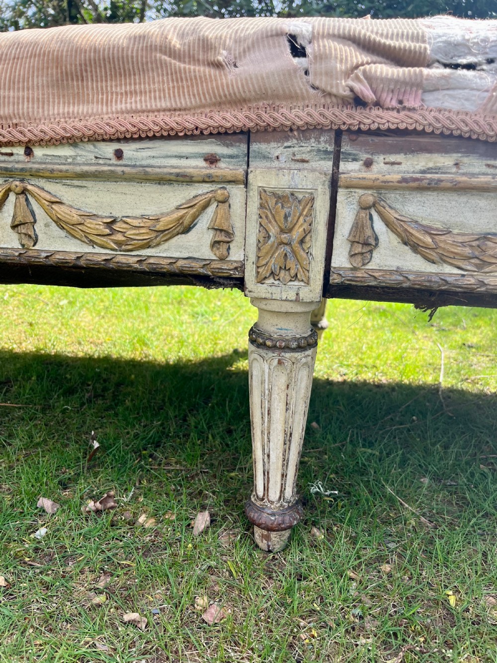 French parcel gilt window seat View X