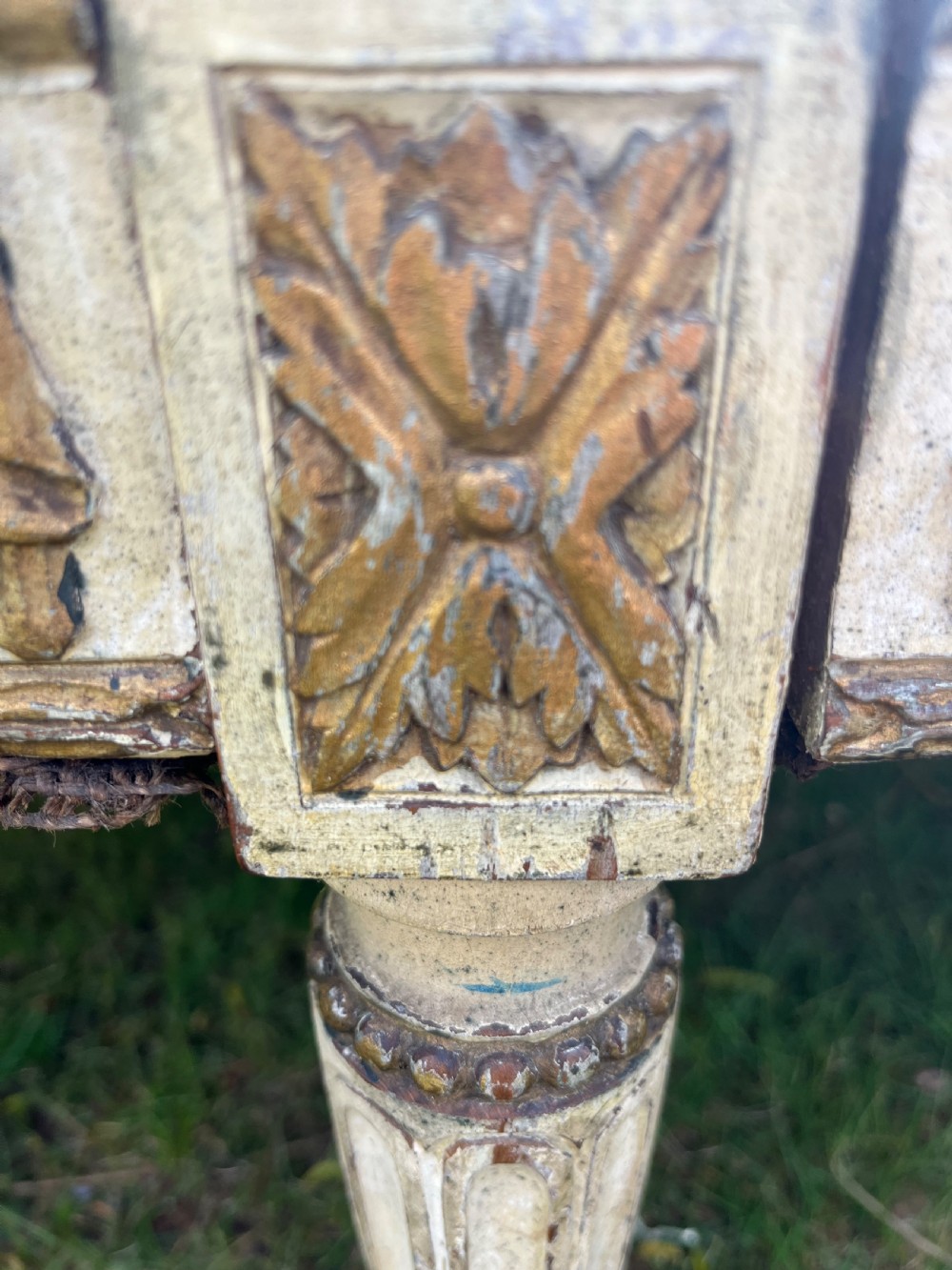 French parcel gilt window seat View XI