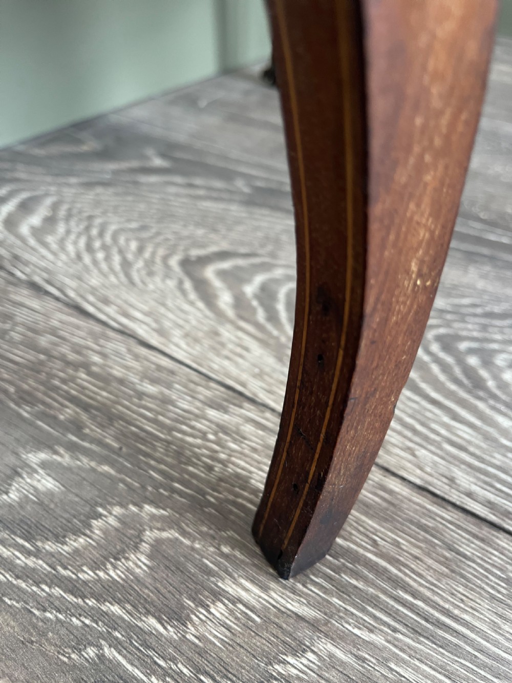 Mahogany inlaid etagere View IX