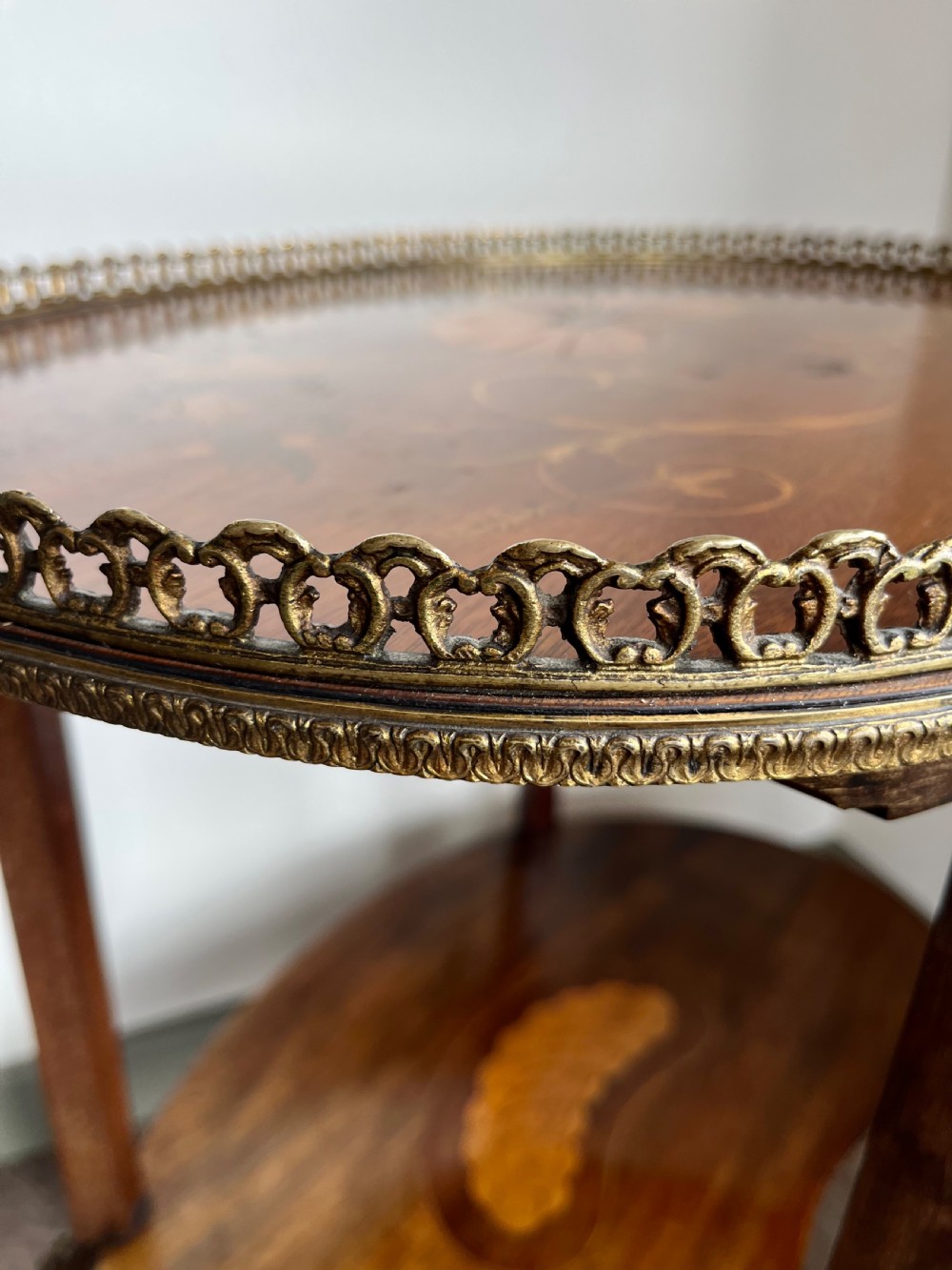 Mahogany inlaid etagere View X