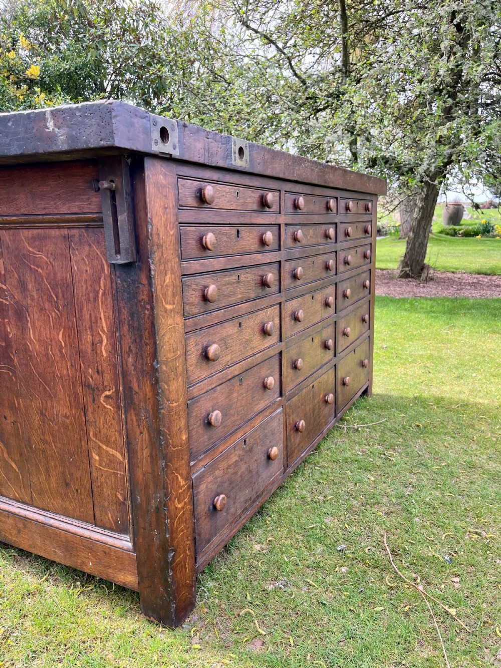 Industrial bank of drawers  View VIII