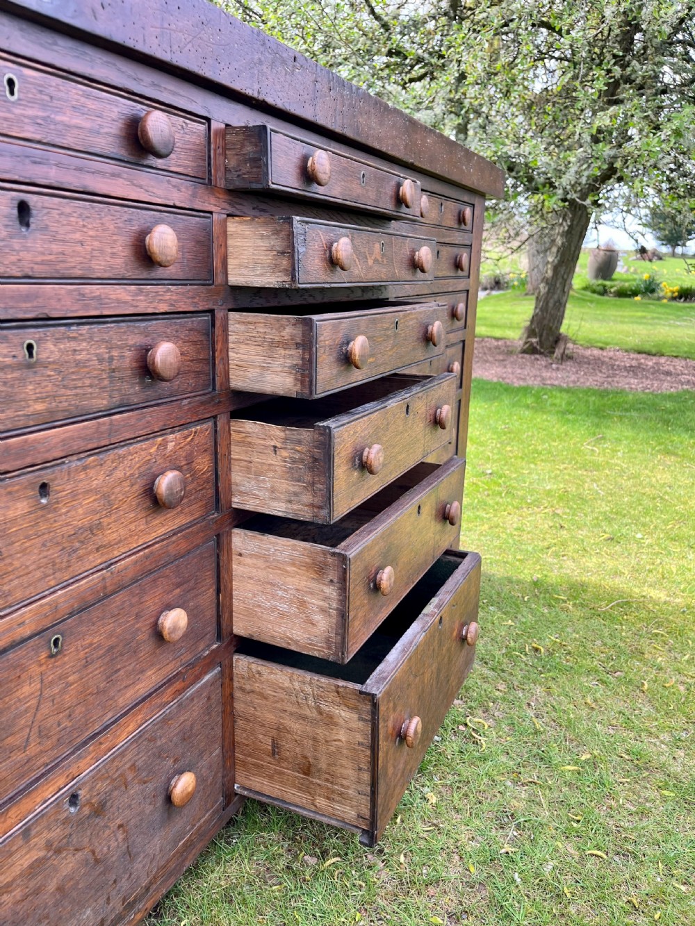 Industrial bank of drawers  View XI