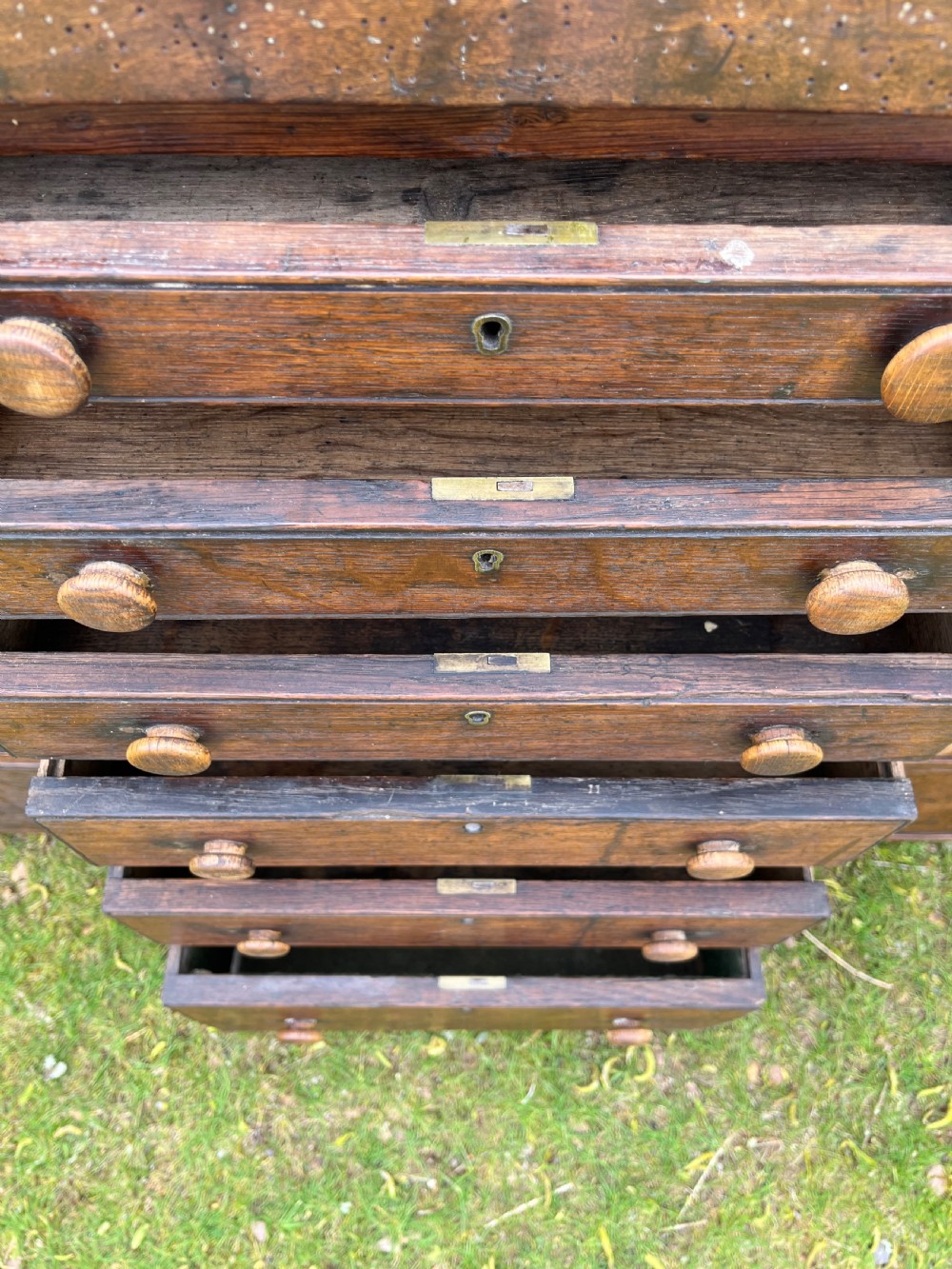 Industrial bank of drawers  View XII