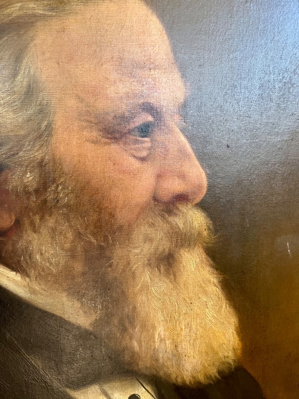 Large Scottish oil portrait  View IV