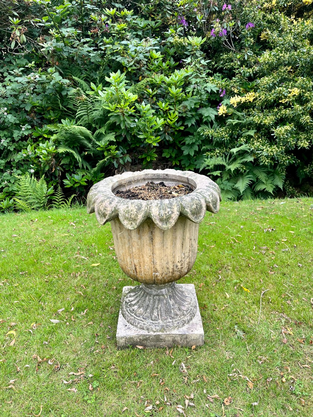 Scottish Garnkirk garden urn  View II