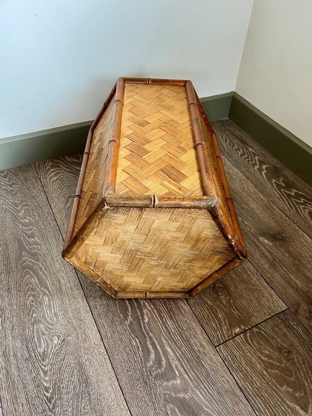 Large bamboo bin View VII