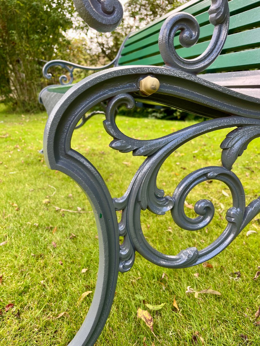 Scottish garden bench View V