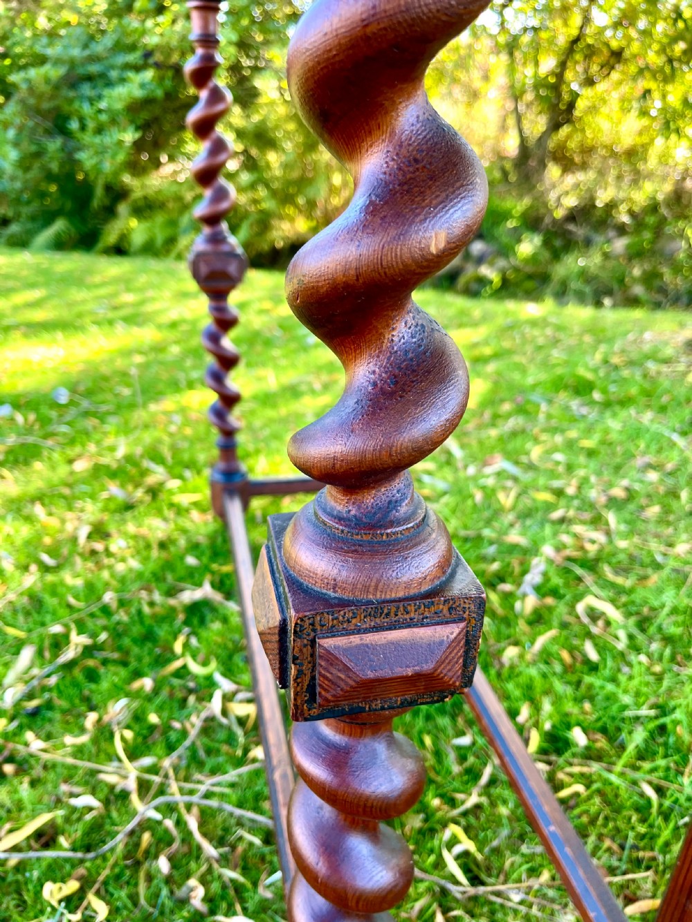 Scottish console table View VII