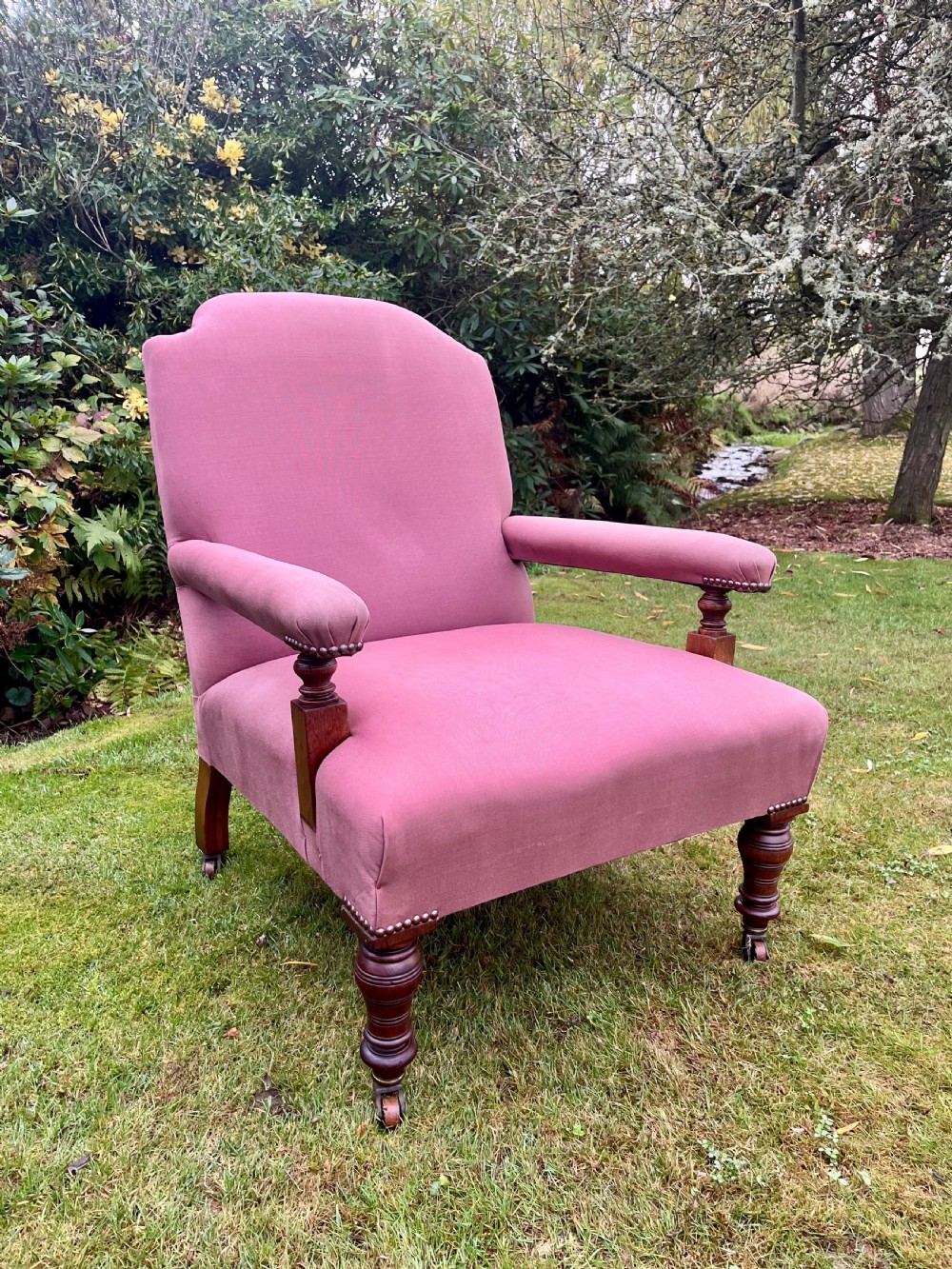 Mahogany open armchair 