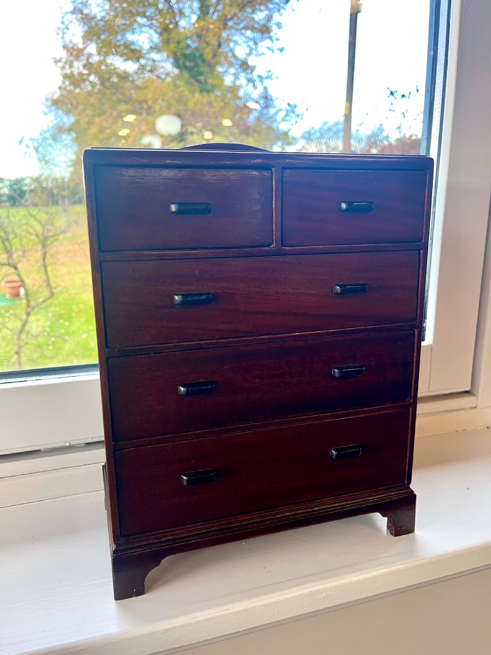Mahogany miniature apprentice chest of drawers  View III