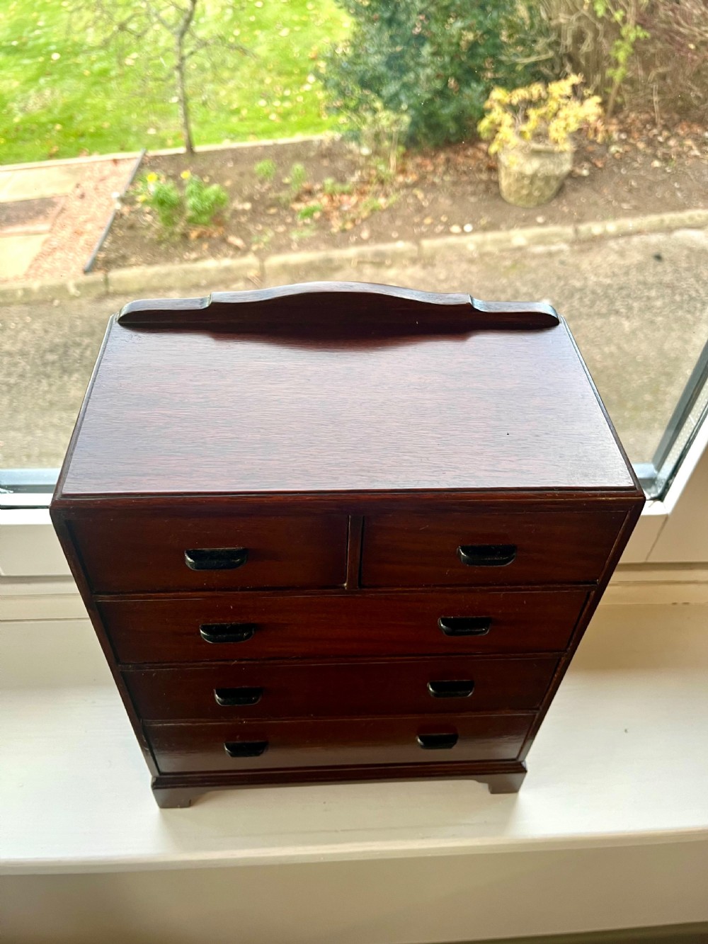 Mahogany miniature apprentice chest of drawers  View V