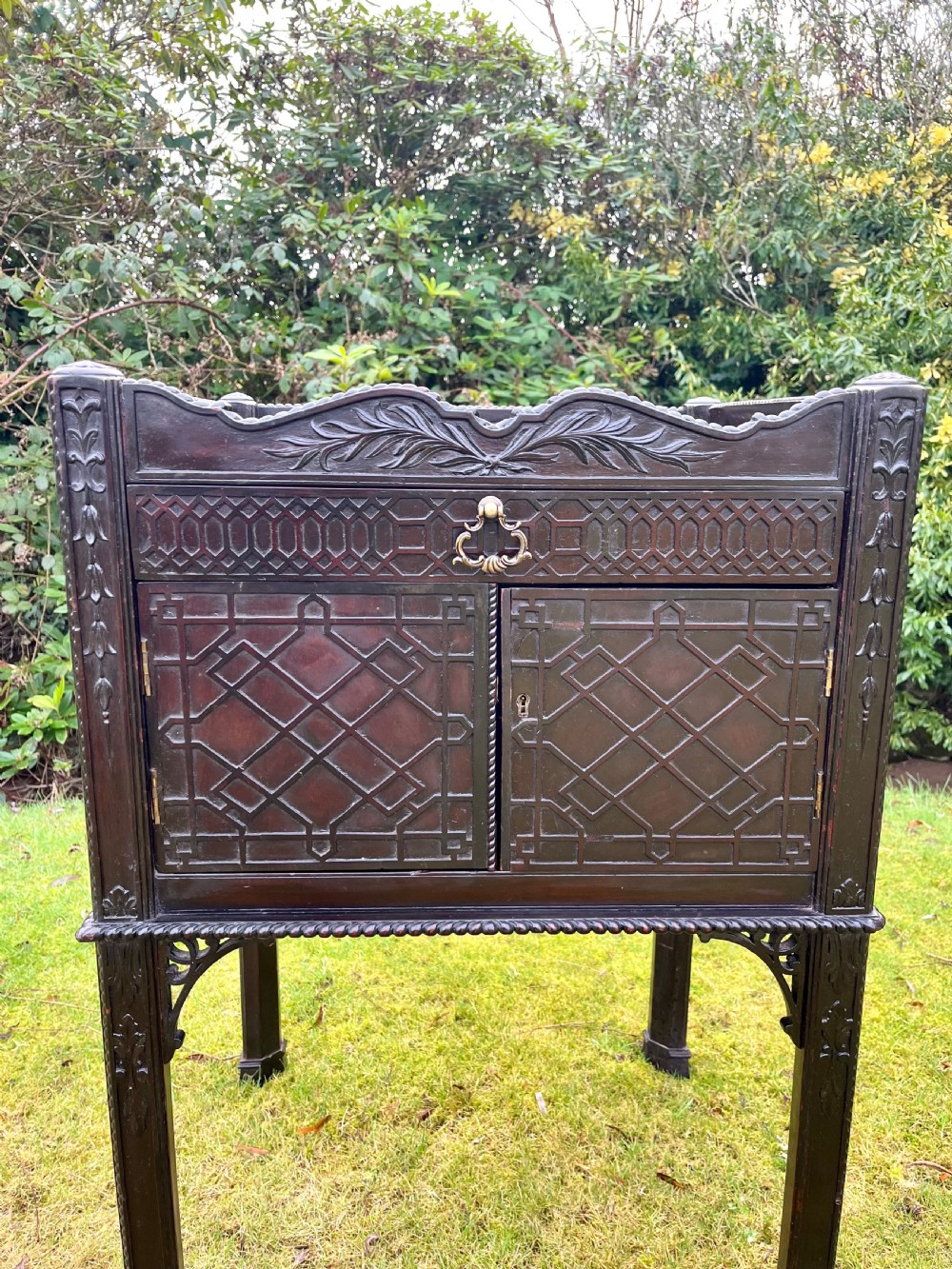 Tray top bedside cabinet  View VI