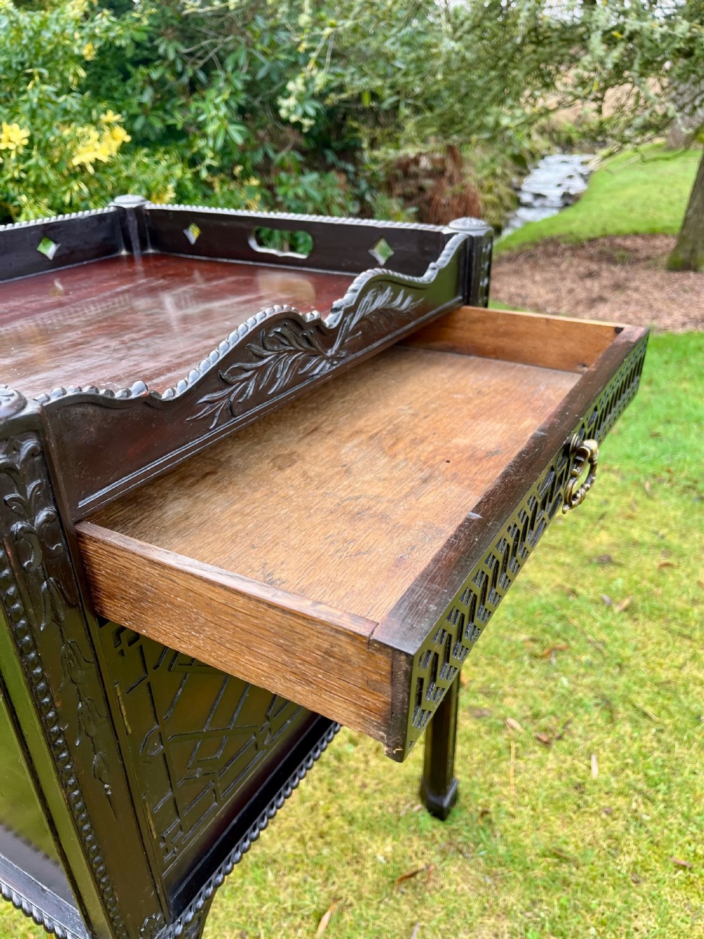 Tray top bedside cabinet  View VII