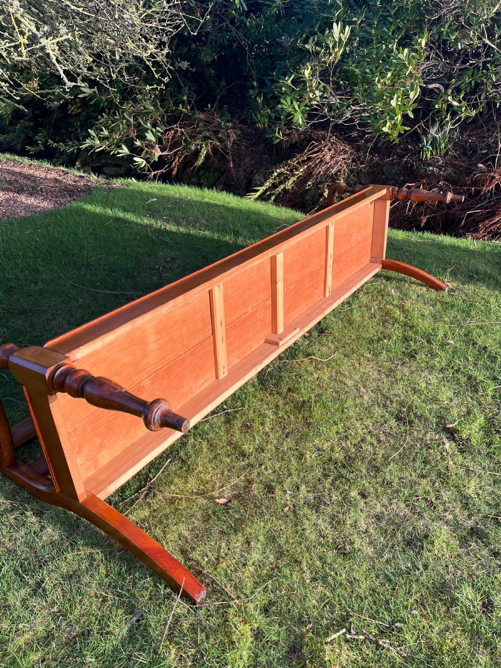Pair hall benches View IX