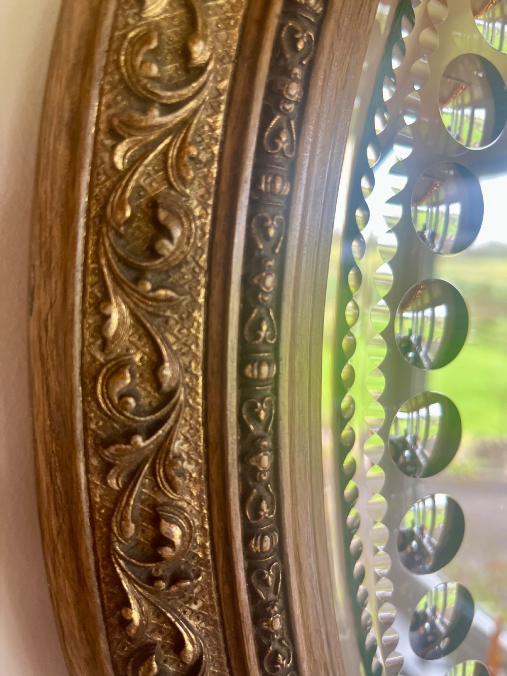 Gilt wall mirror  View IV