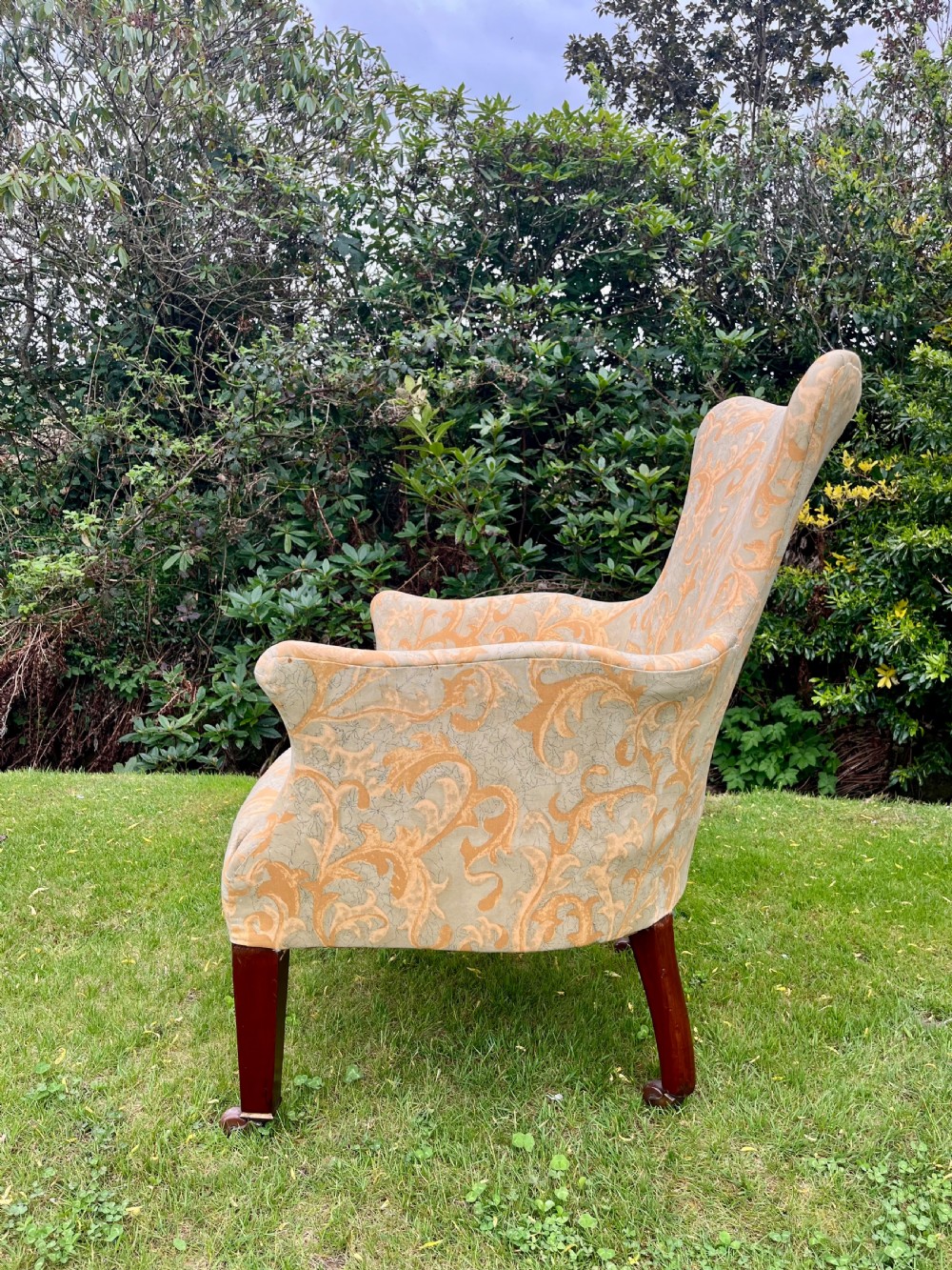 Upholstered armchair  View VI
