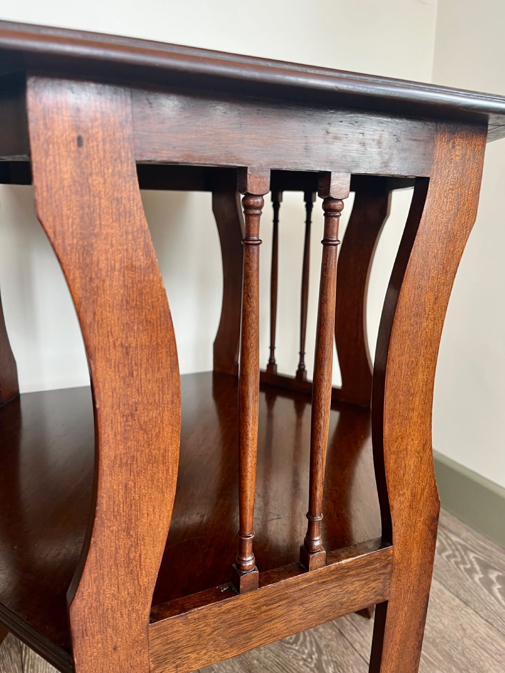 Arts and crafts occasional table View II