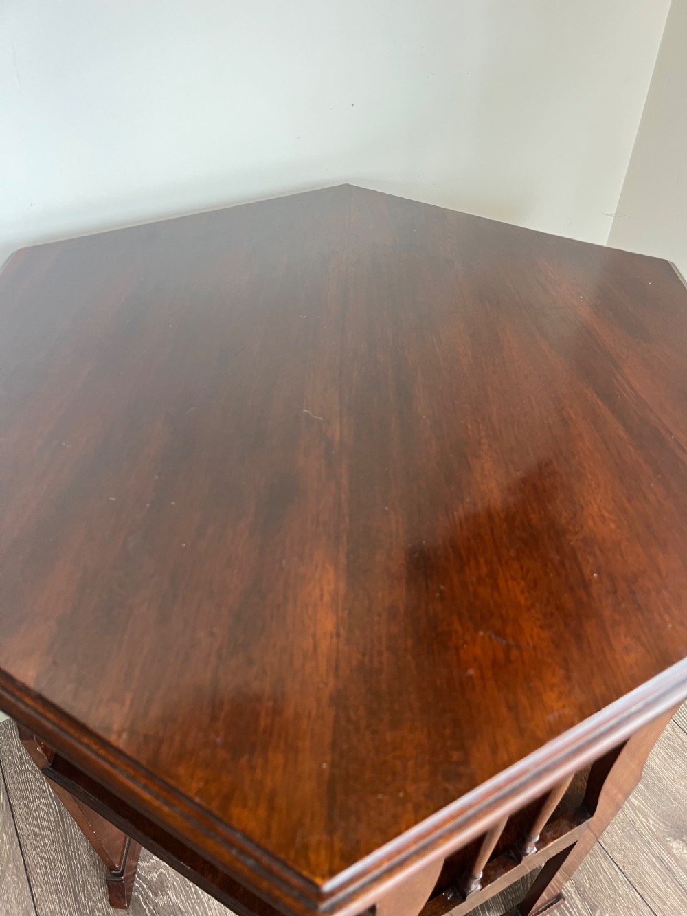 Arts and crafts occasional table View VII