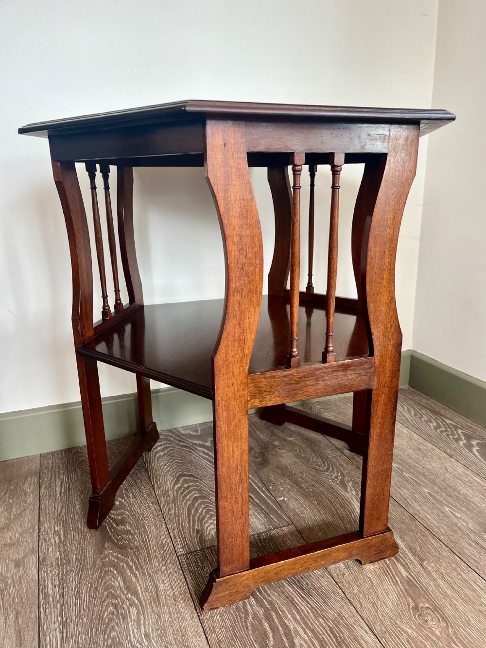 Arts and crafts occasional table View IX